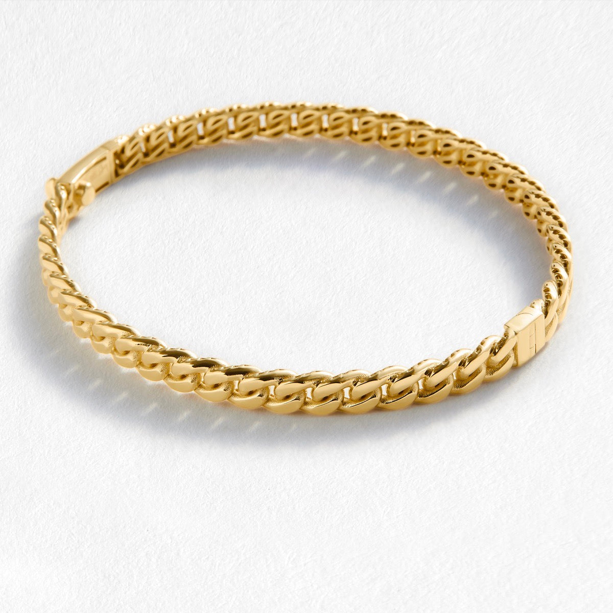 Avalon 9ct Yellow Gold Oval with Clasp Bangle