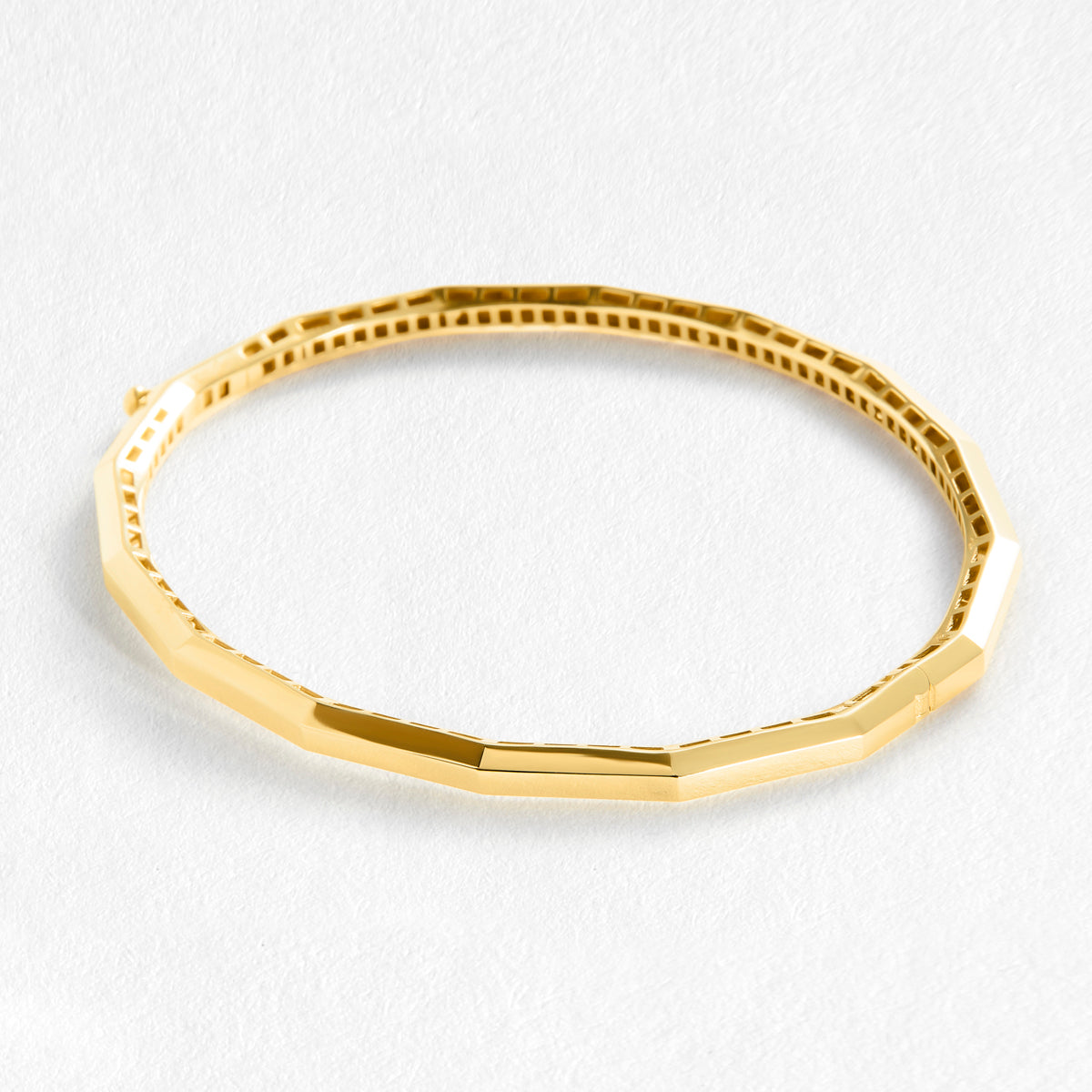 Fia 9ct Yellow Gold Oval with Clasp Bangle