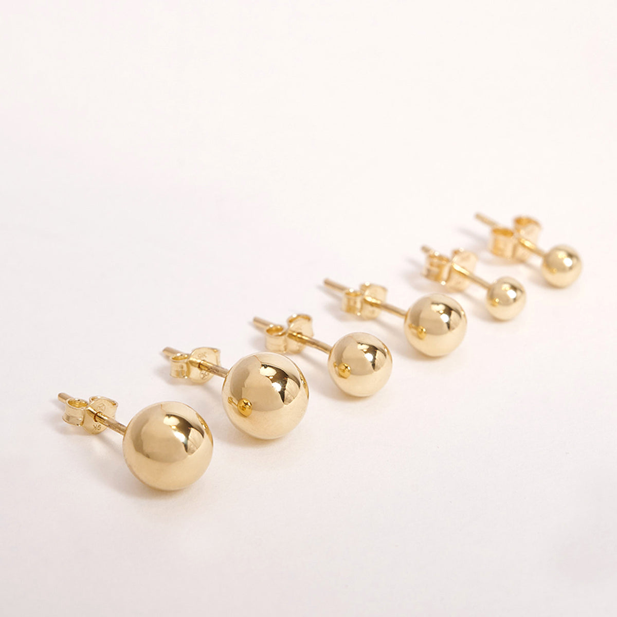 Calla 2.0 9ct Yellow Gold Ball Studs