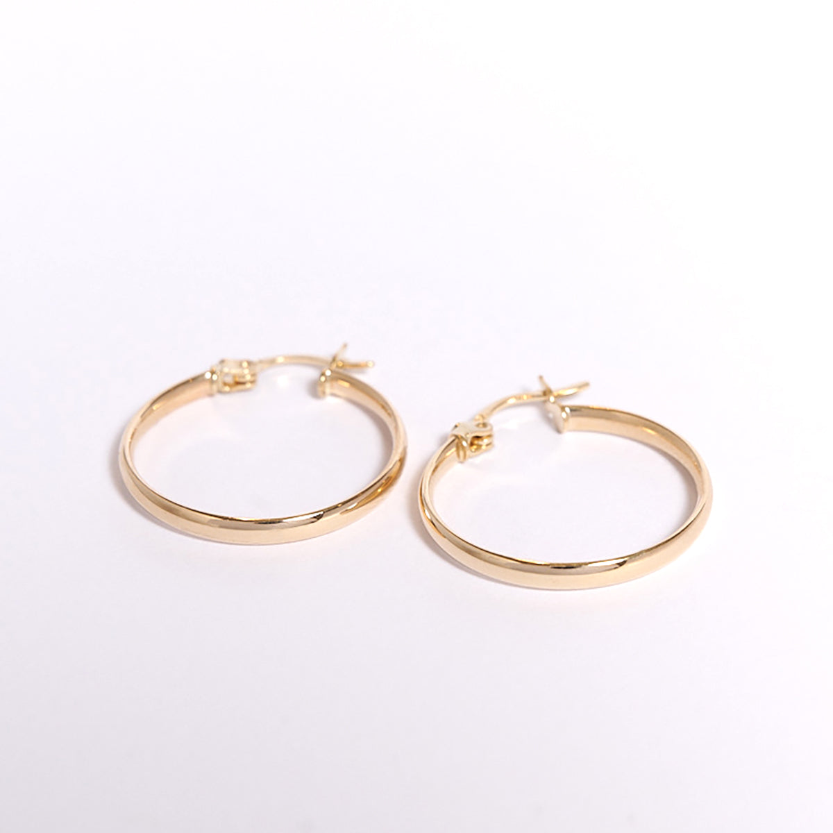 Ara 2.0 9ct Yellow Gold Hoop Earrings