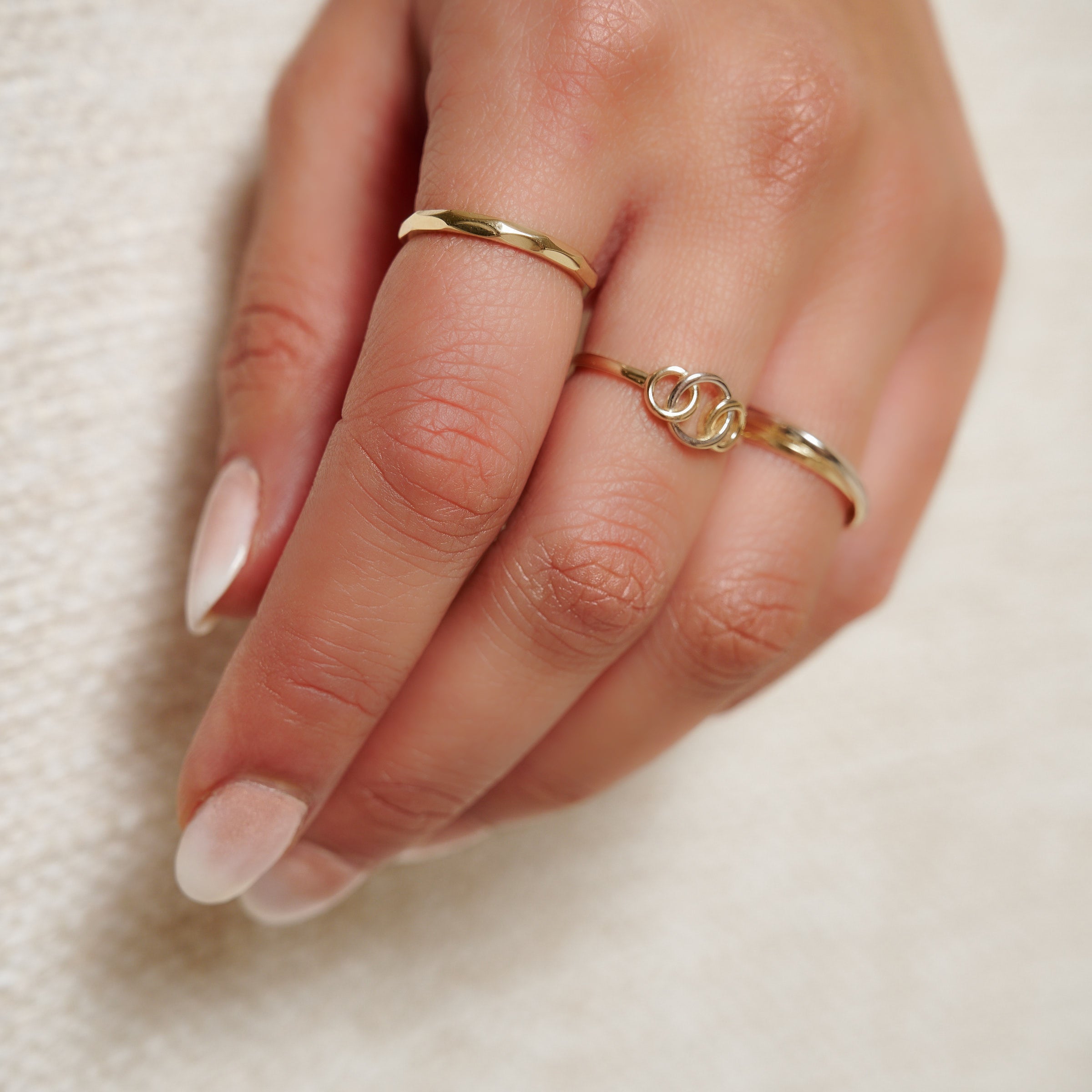 Fleur 9ct Yellow Gold Fine Ring