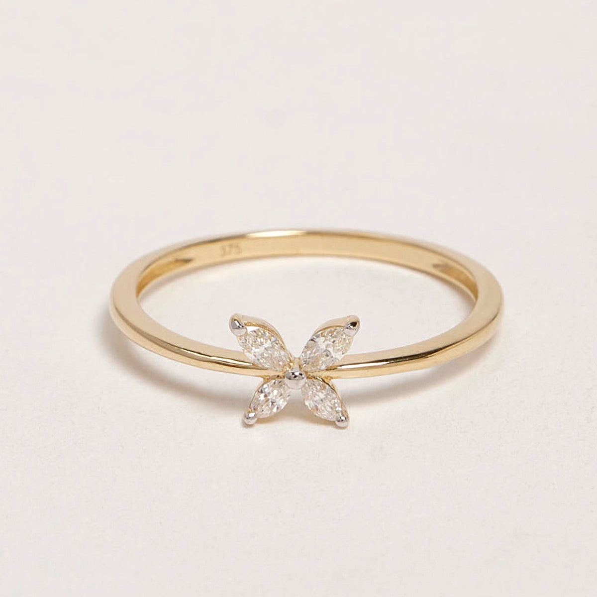 Arista 9ct Yellow Gold Diamond Ring