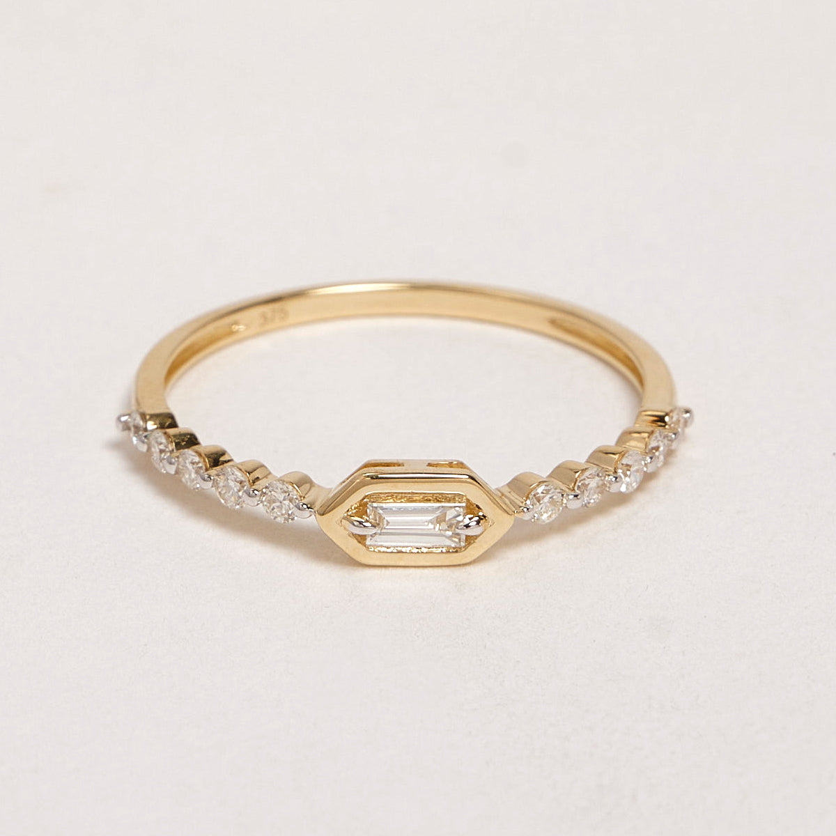 Dinah 9ct Yellow Gold Diamond Ring