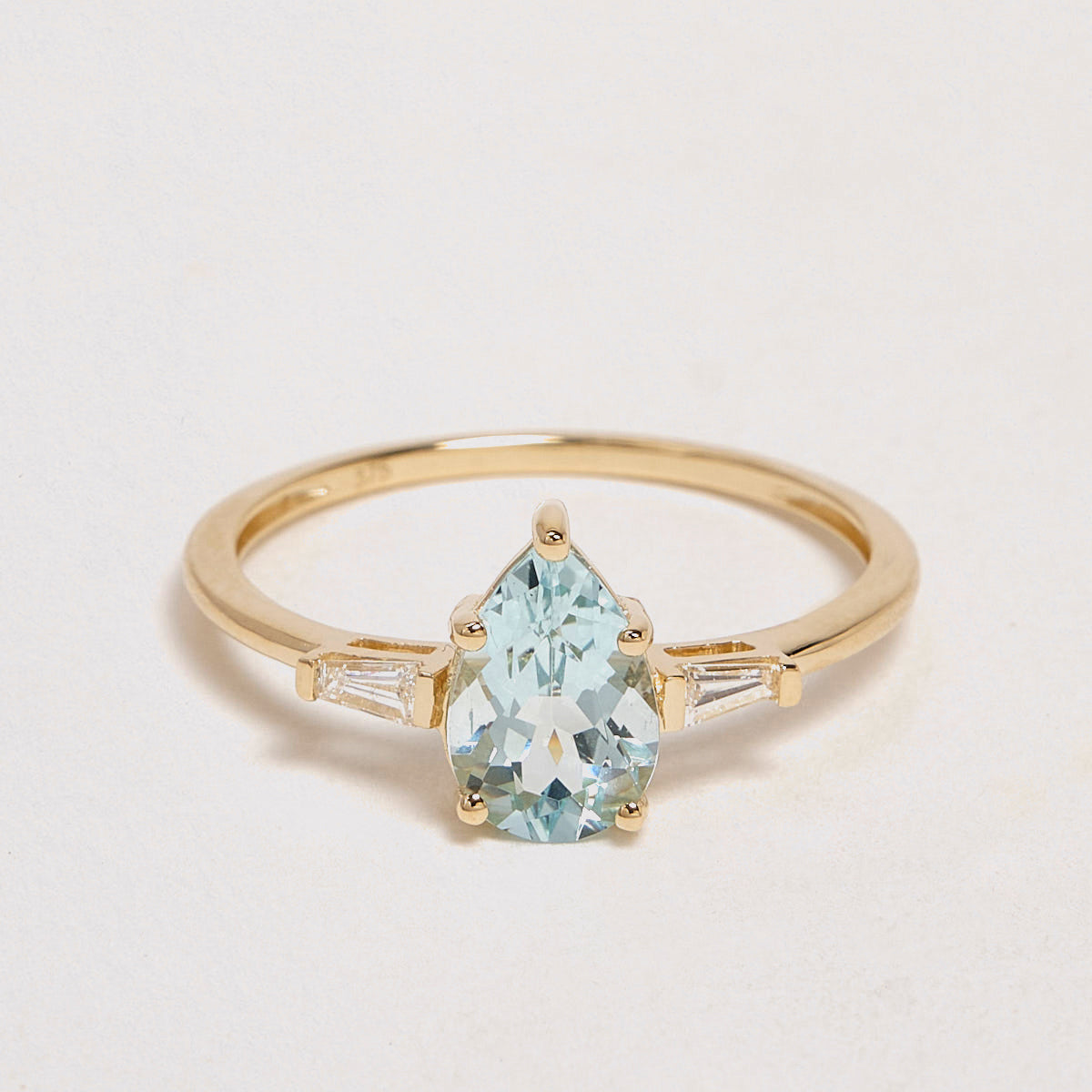 Tindra 9ct Yellow Gold Aquamarine & Diamond Ring